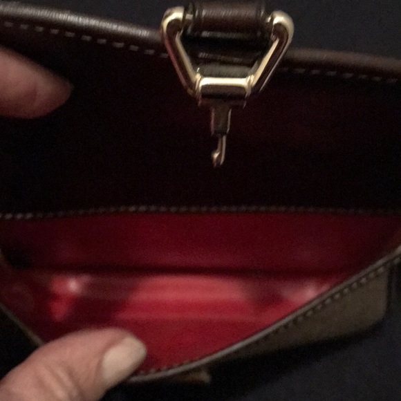 Dooney & Bourke NEW beautiful wristlet - Picture 5 of 8